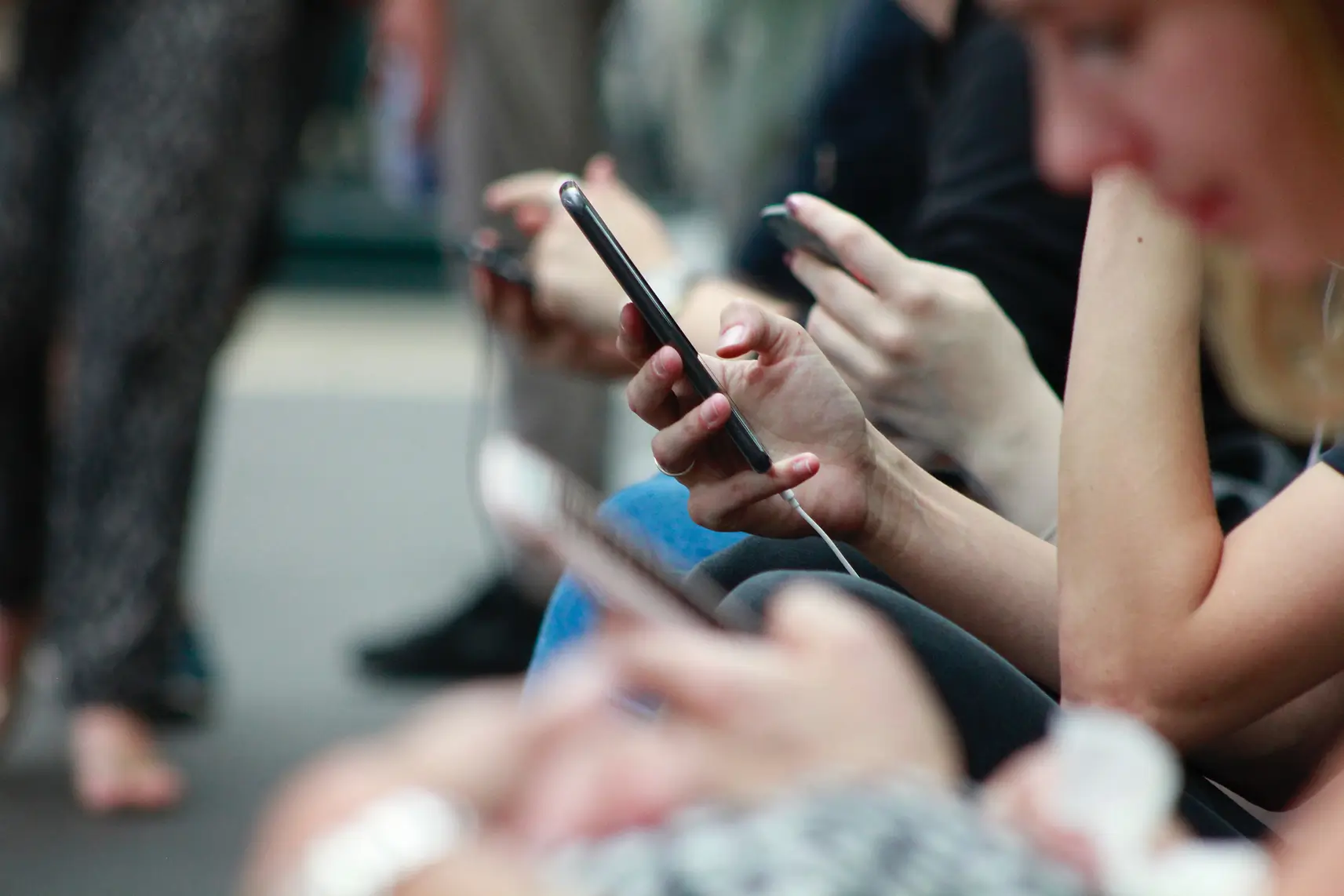 robin-worrall-749755-unsplash 1 robin-worrall-749755-unsplash 1
